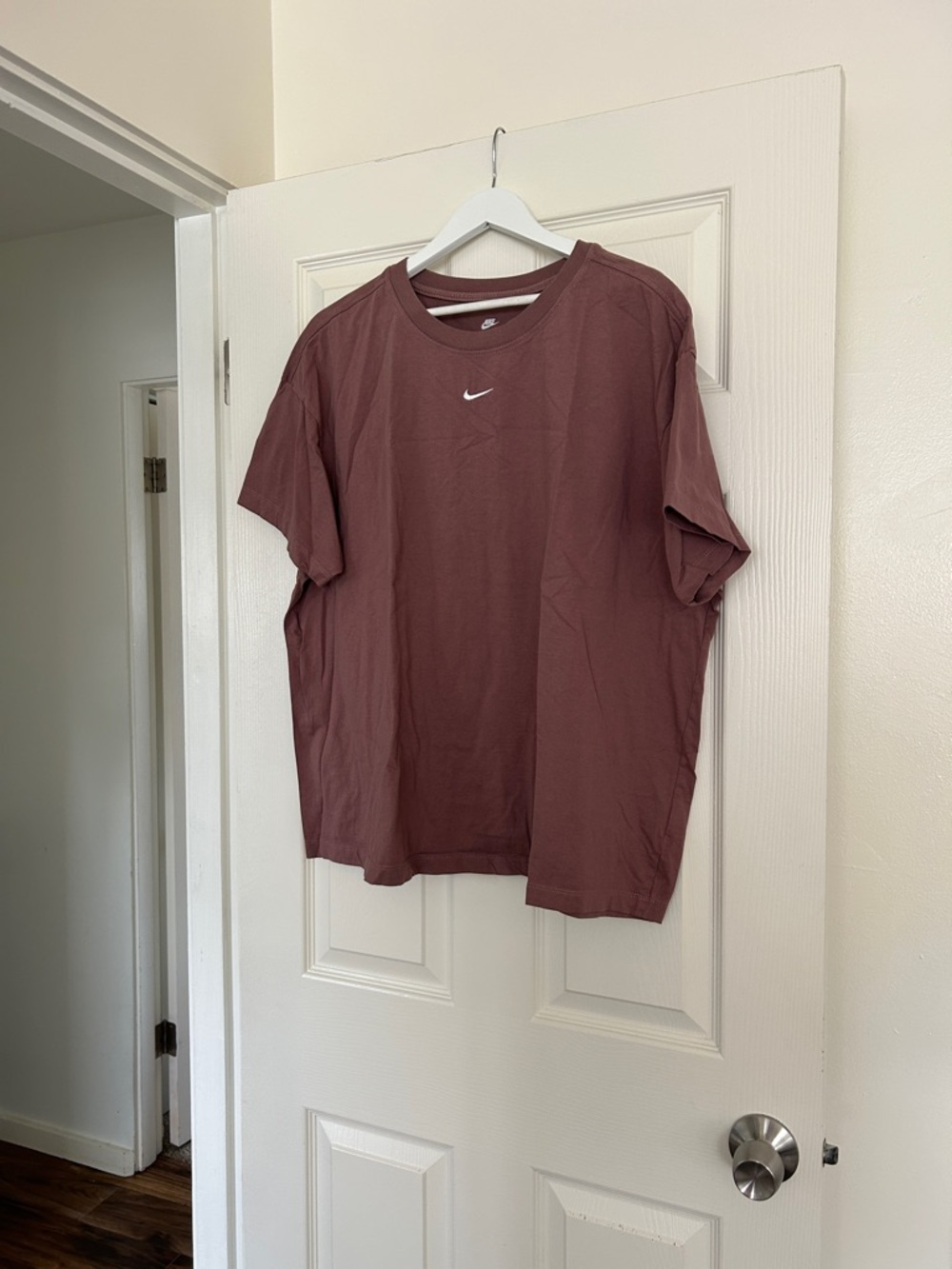 Nike Women’s Short-Sleeve Crew Tee in Maroon